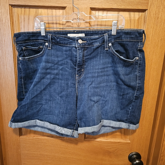 Levi's Mid Length Denim Blue Jean Shorts Sz 20W - Picture 1 of 4